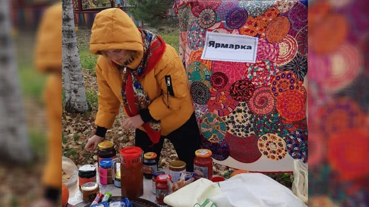 Вести – Амурская область Ярмарку в поддержку мобилизованных организовали в Октябрьском районе