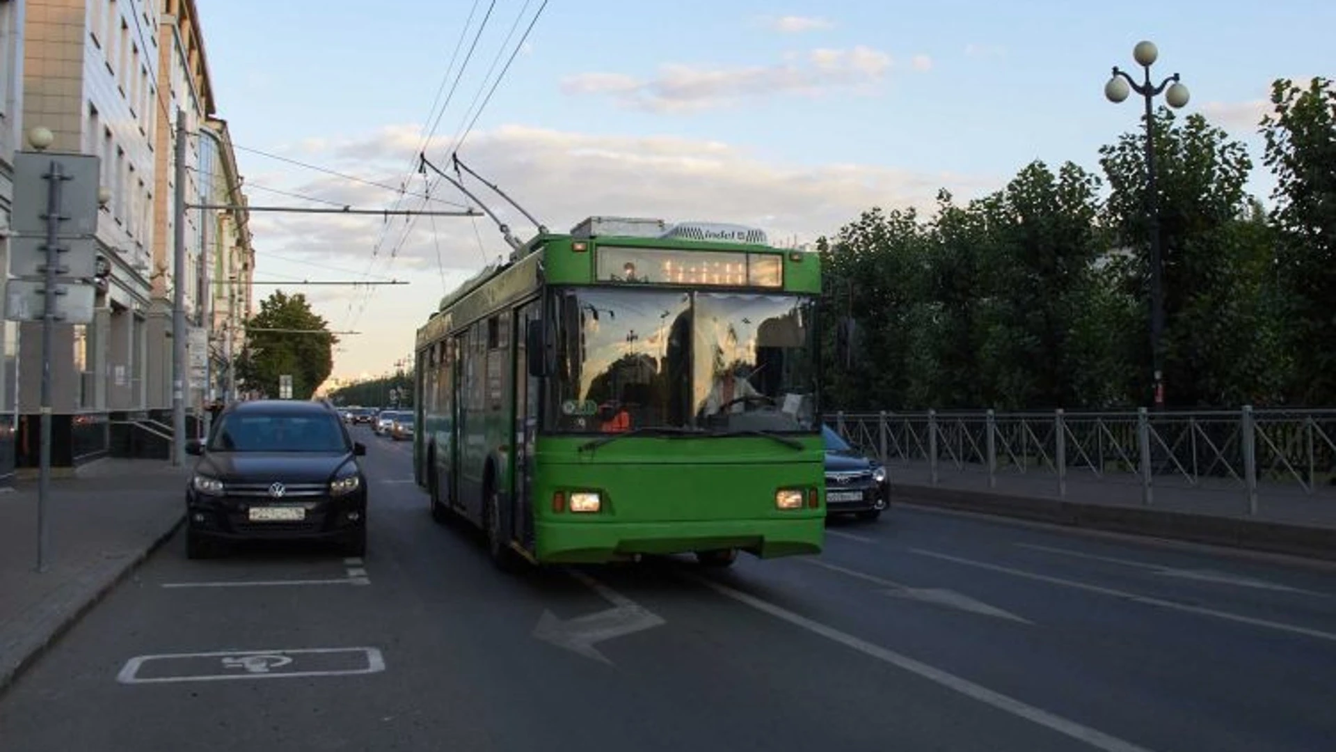 В Казани остановили движение троллейбусов из-за безбилетнико