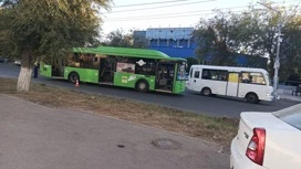 Женщина-водитель муниципального автобуса сбила парня в Оренбурге