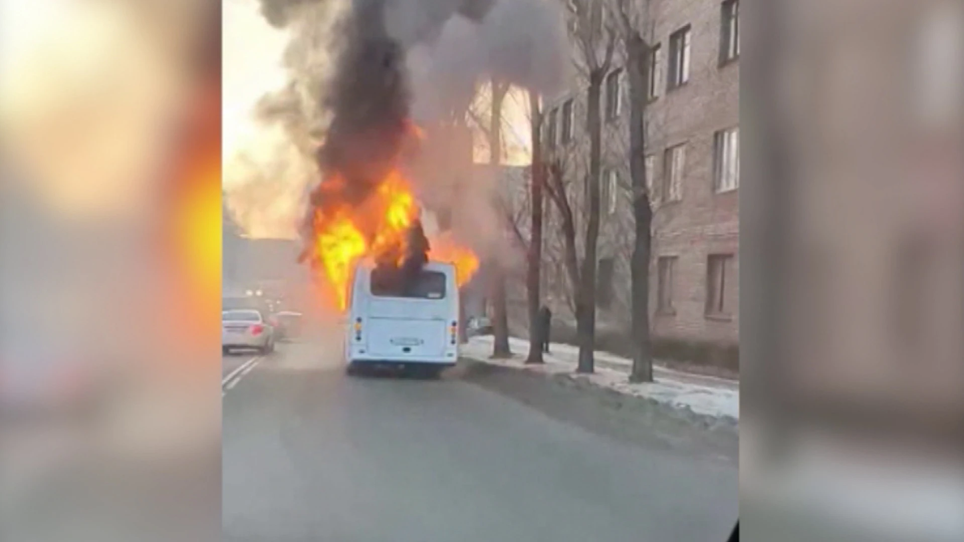 На Вторчермете сгорел пассажирский автобус