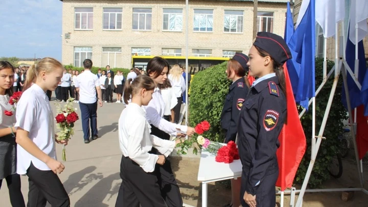 Вести. Волгоград В Волгоградской области увековечили память героя СВО