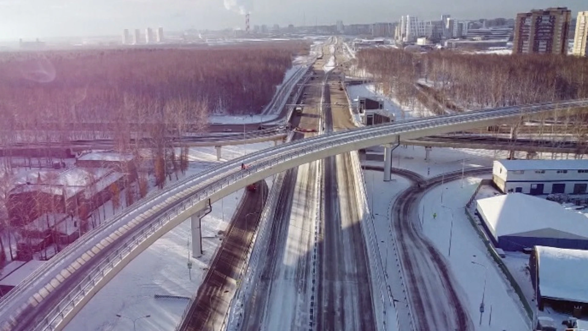 Первую трехуровневую развязку открыли в Тюмени