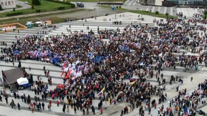 Вести. Пенза В Пензе митинг на Юбилейной площади собрал более 6 тыс. человек