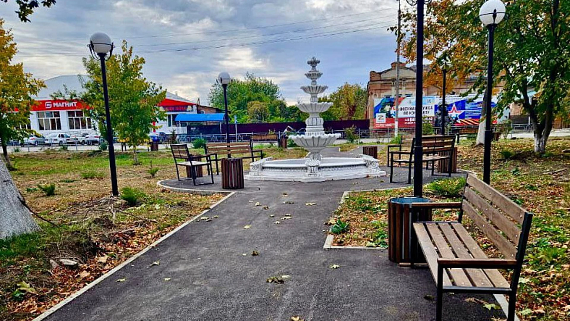 В Новокубанском районе благоустроили станичный парк