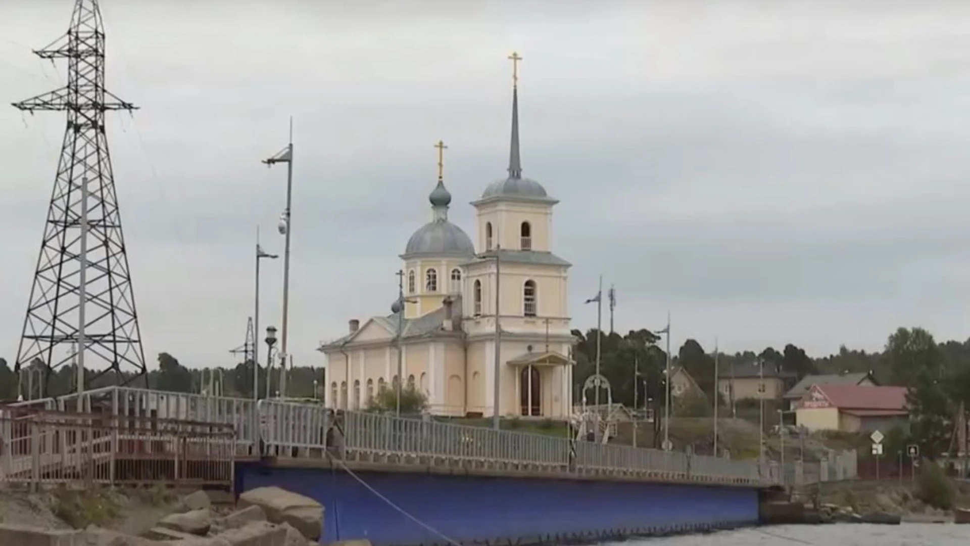 В Петрозаводске начнется ремонт понтонного моста в Соломенном