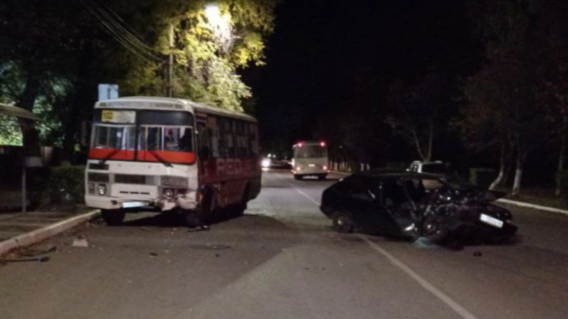 Пять человек пострадали в ДТП с автобусом и легковушкой под Воронежем