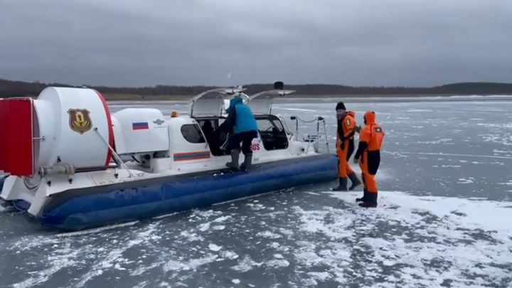 Вести. Ярославль В Ярославской области рыбаков сняли со льдины и оштрафовали