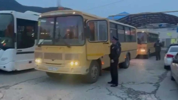 Policía comprobó los autobuses escolares en Sochi