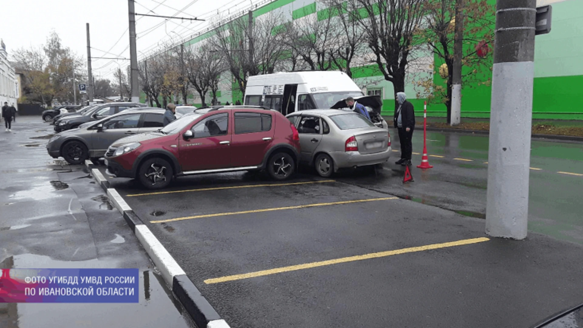 В Иванове произошло ДТП с участием четырех транспортных средств