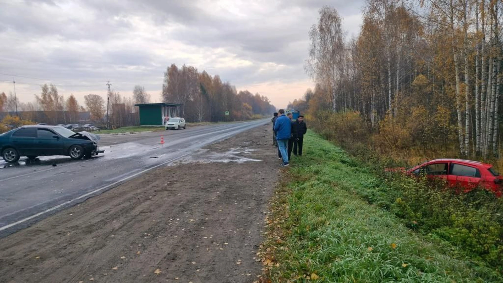 Водители двух автомобилей госпитализированы после ДТП на томской трассе