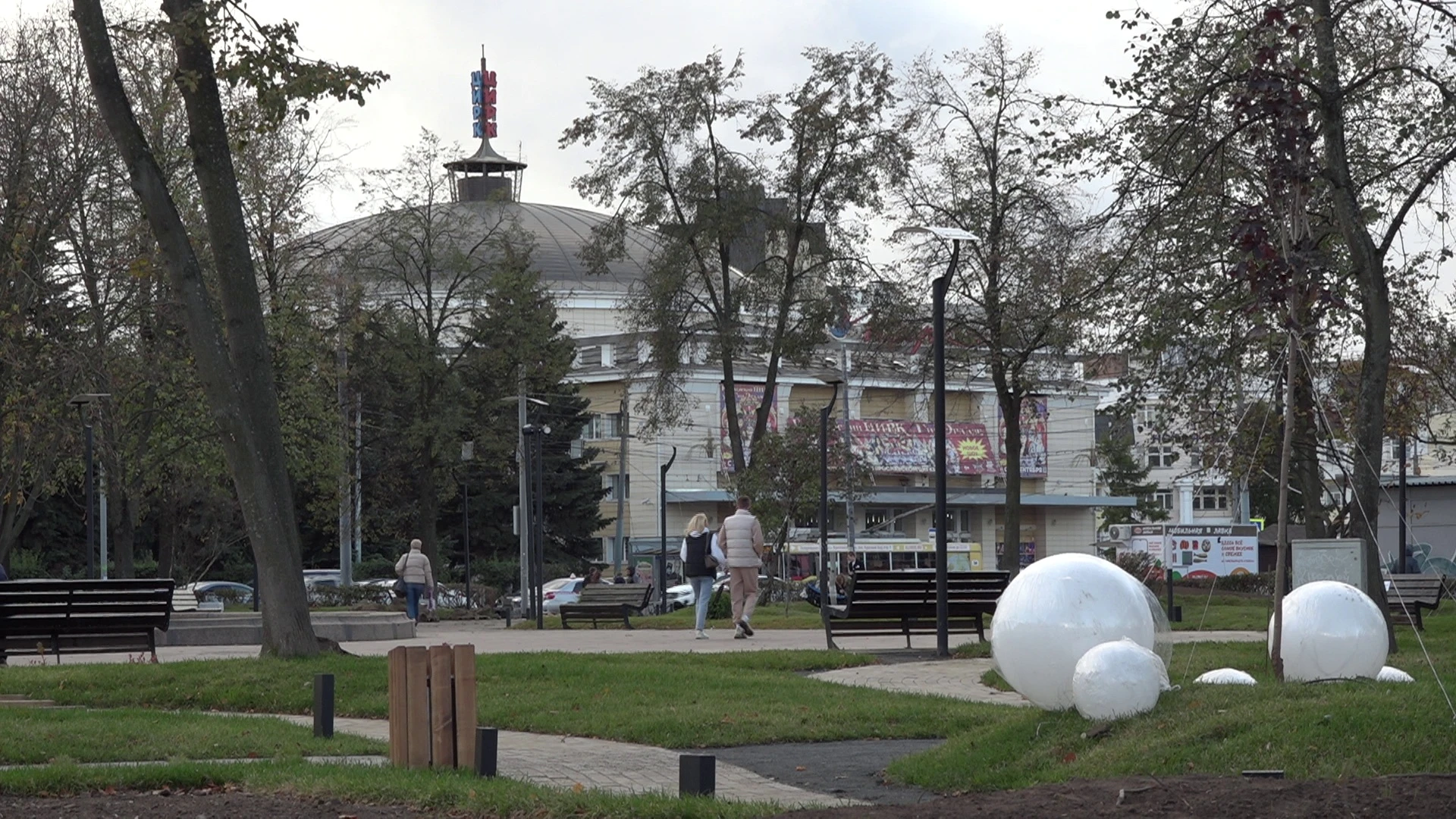 В Ярославле идет техническая приемка скверов на площади Труда