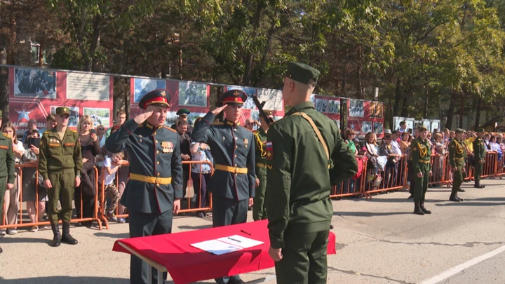 Вести – Амурская область Новобранцы ДВОКУ официально стали рокоссовцами