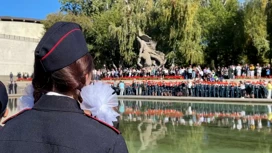 Юных волгоградцев вместе со школьниками из ДНР посвятили в кадеты на Мамаевом кургане