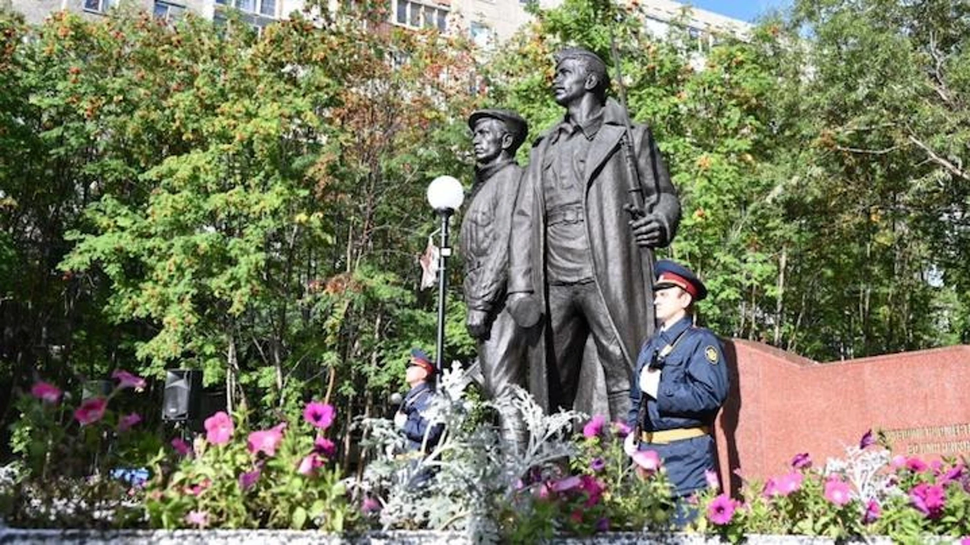 В Мурманске состоялся митинг, посвященный Дню формирования Полярной дивизии