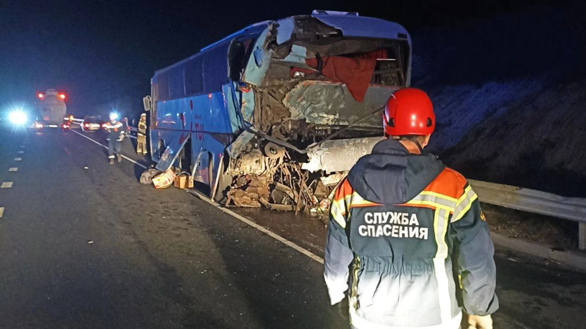 В аварии фуры и пассажирского автобуса погибли и пострадали 11 человек