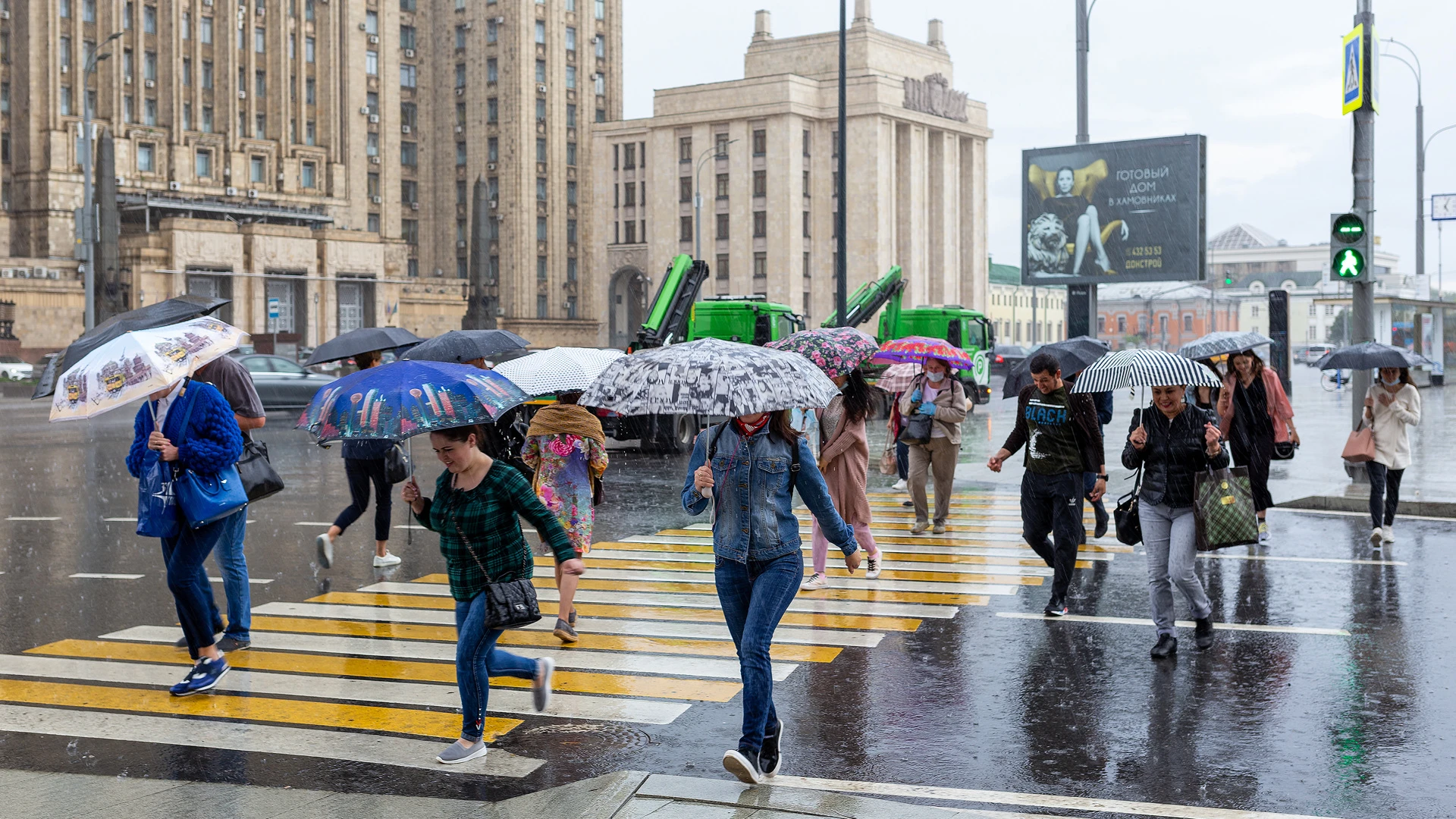 Москвичей предупредили о грозе, дожде и сильном ветре