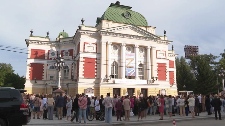 Вести. Иркутск В Иркутске начались литературно-театральные вечера в честь юбилеев Валентина Распутина, Александра Вампилова и Евгения Евтушенко