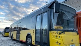 Weitere Busse fahren auf der Strecke 22 in Izhevsk