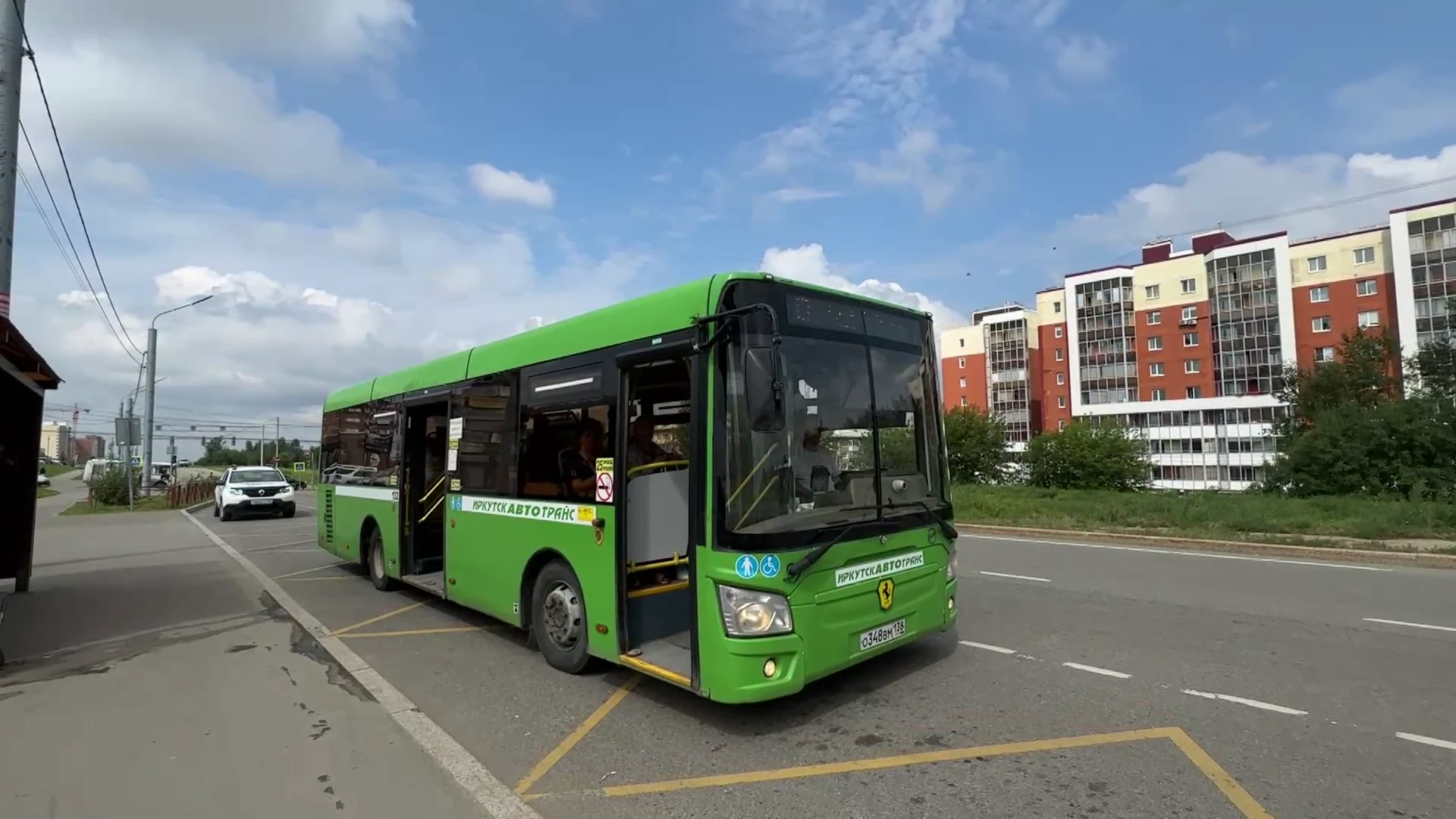 Водитель автобуса в Иркутске свернул с маршрута, чтобы спасти жизнь пассажиру