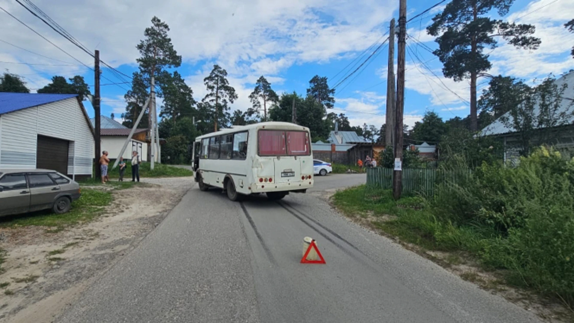 Мальчик на велосипеде попал под автобус в селе Тимирязевском