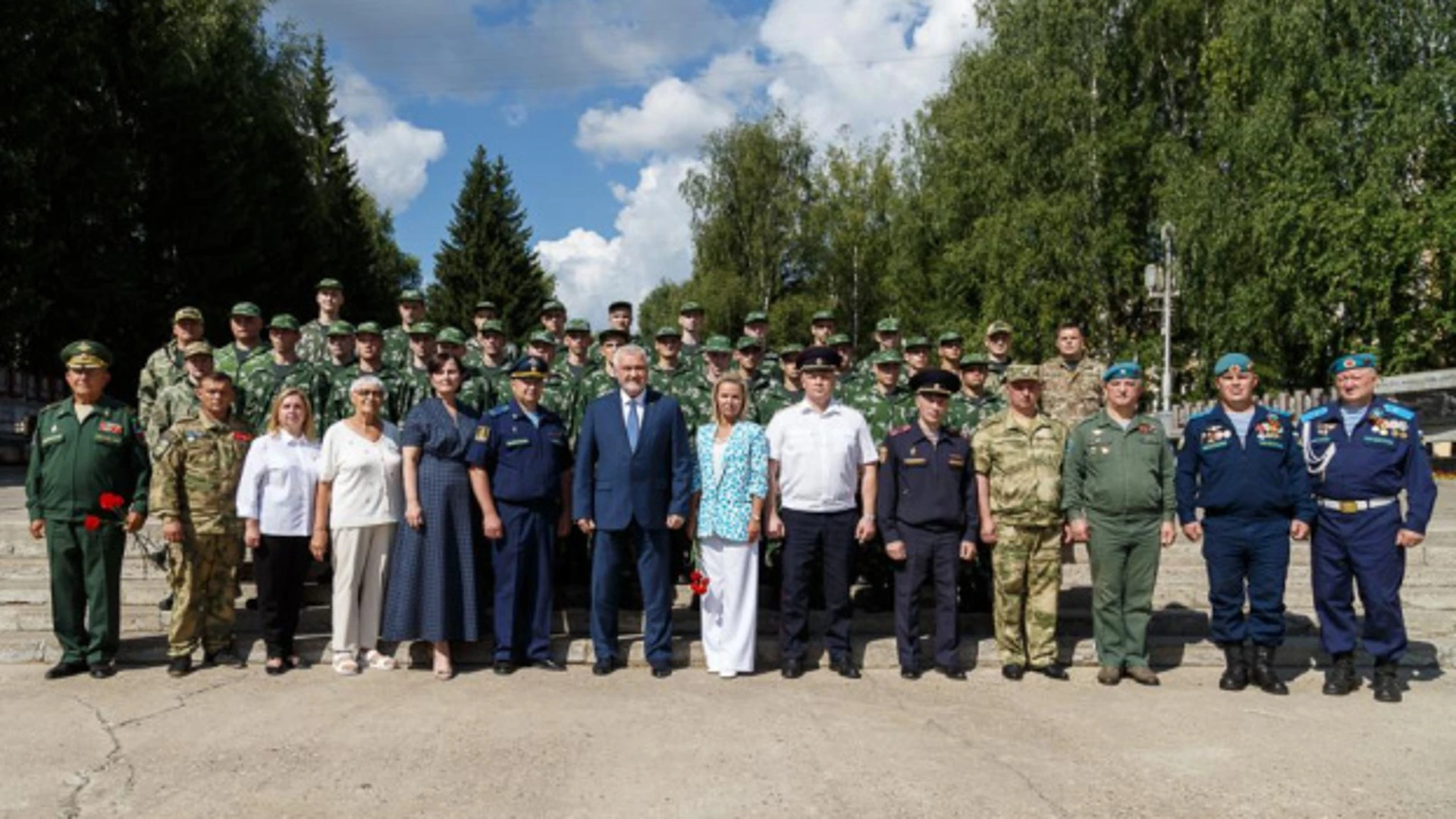 Владимир Уйба напутствовал участников конкурса "Лучший призывник Республики Коми – 2023"