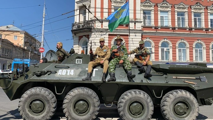 Вести. Саратов В Саратове отметили День воздушно-десантных войск