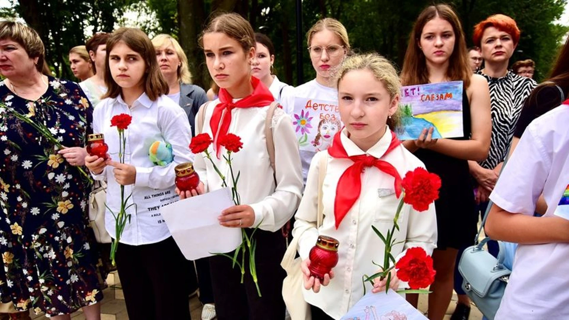 В Орле почтили память детей, погибших в Донбассе