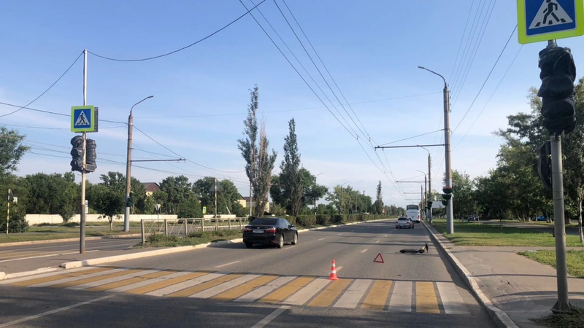 На улице Терешковой в Оренбурге сбили подростка-самокатчика