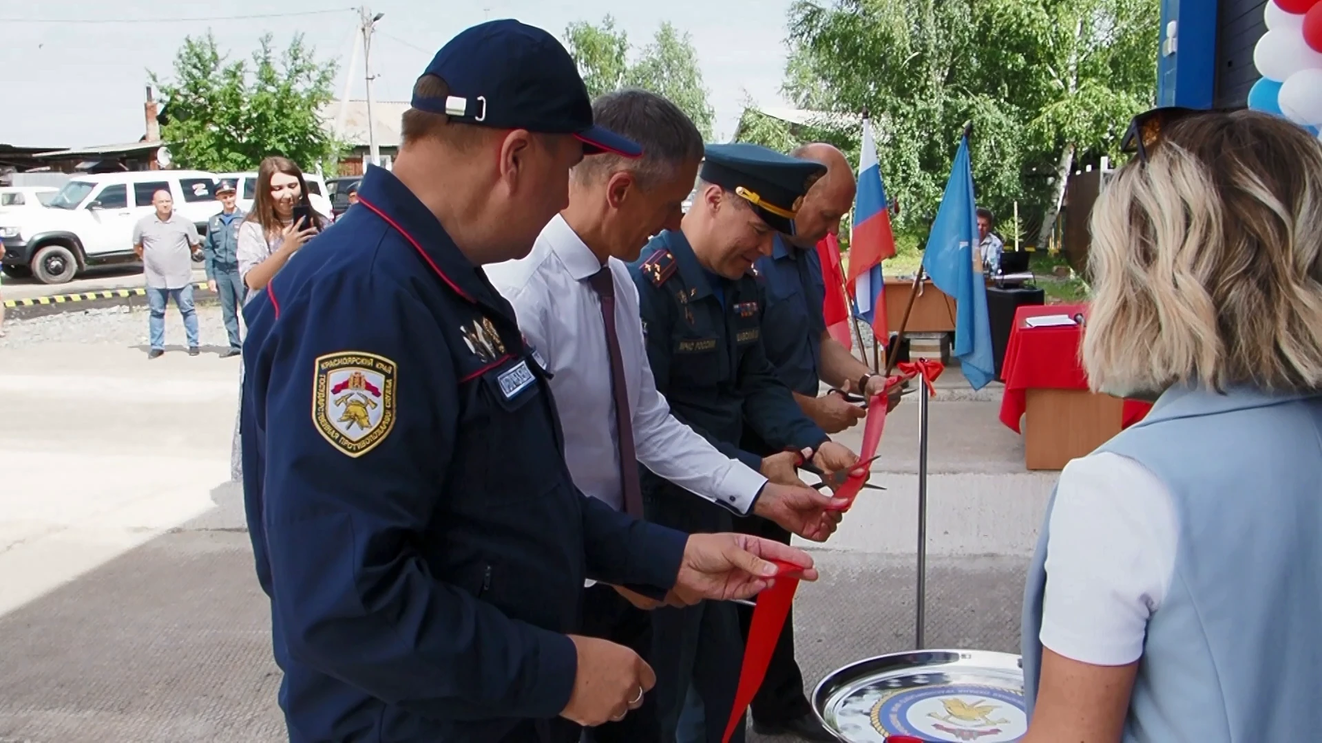 В поселке Саянский открылось новое здание пожарного депо