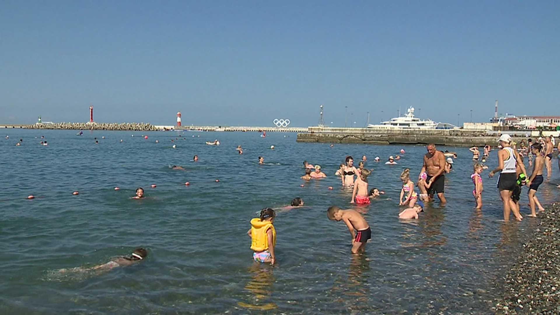 В Сочи с начала года взяли почти 3 тысячи проб морской воды