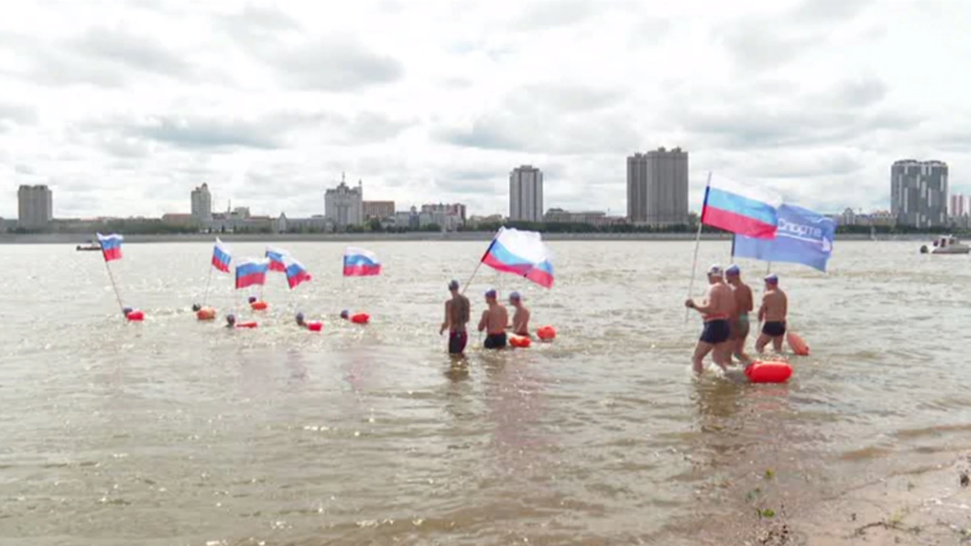 В обласной столице начался прием заявок на международный заплыв через Амур