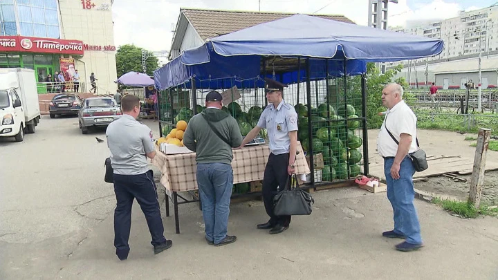 Неделя в городе Полосатый рейд: куда деваются арбузы и дыни, не прошедшие контроль качества