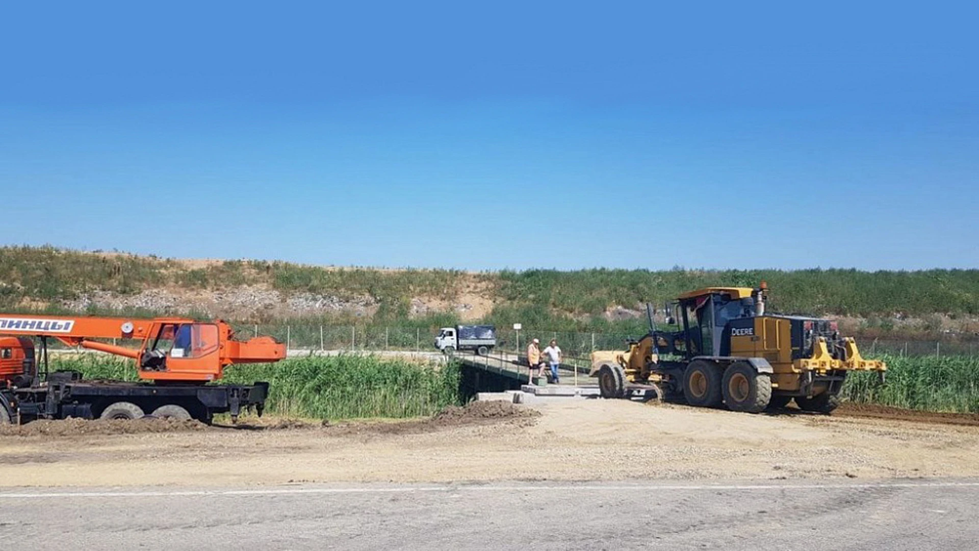 В станице Полтавской начали строить съезд автомобильной дороги к мусорному полигону