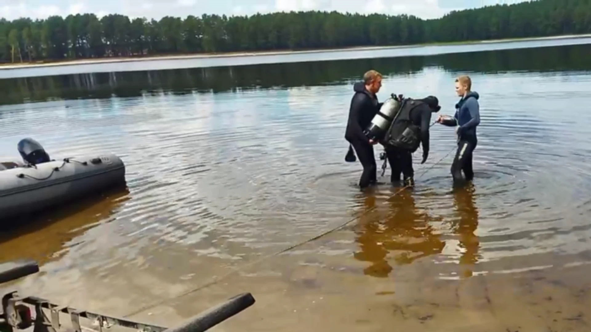 Томские водолазы обнаружили тело утонувшего мужчины в озере Круглое