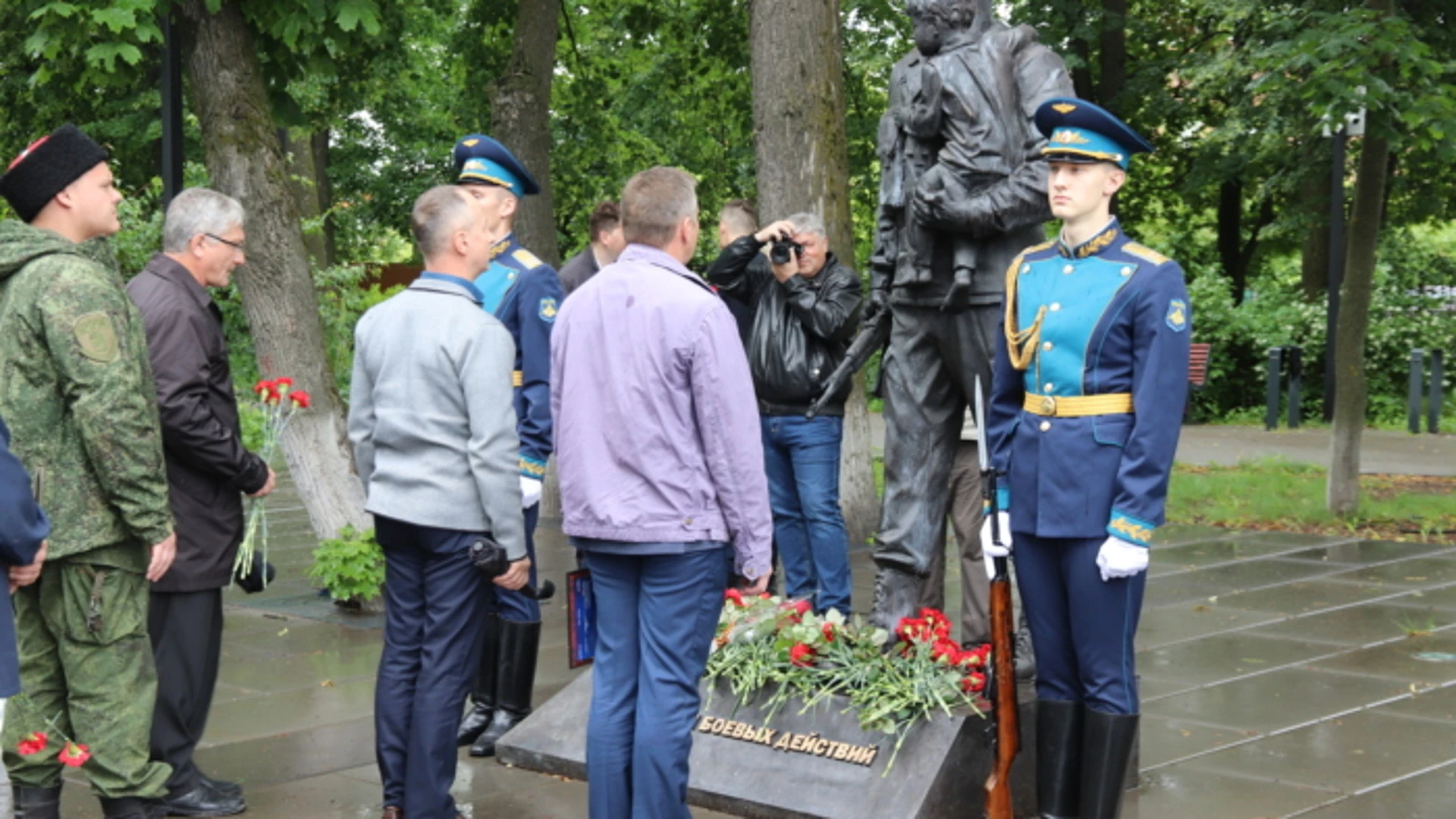 Память воинов и ветеранов боевых действий почтили в Иванове