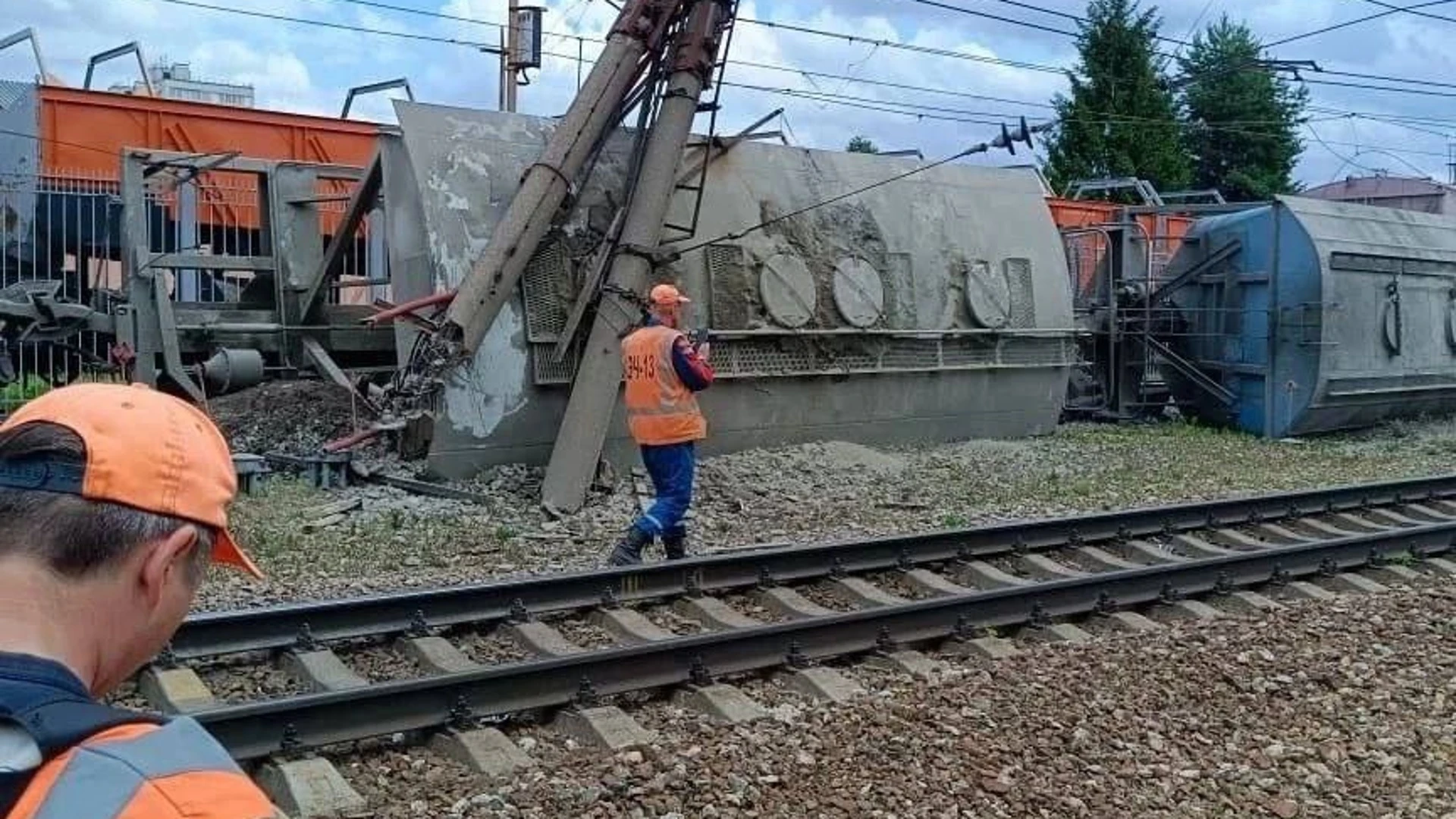 Аэроэкспрессы в Домодедово отменены из-за схода грузовых вагонов