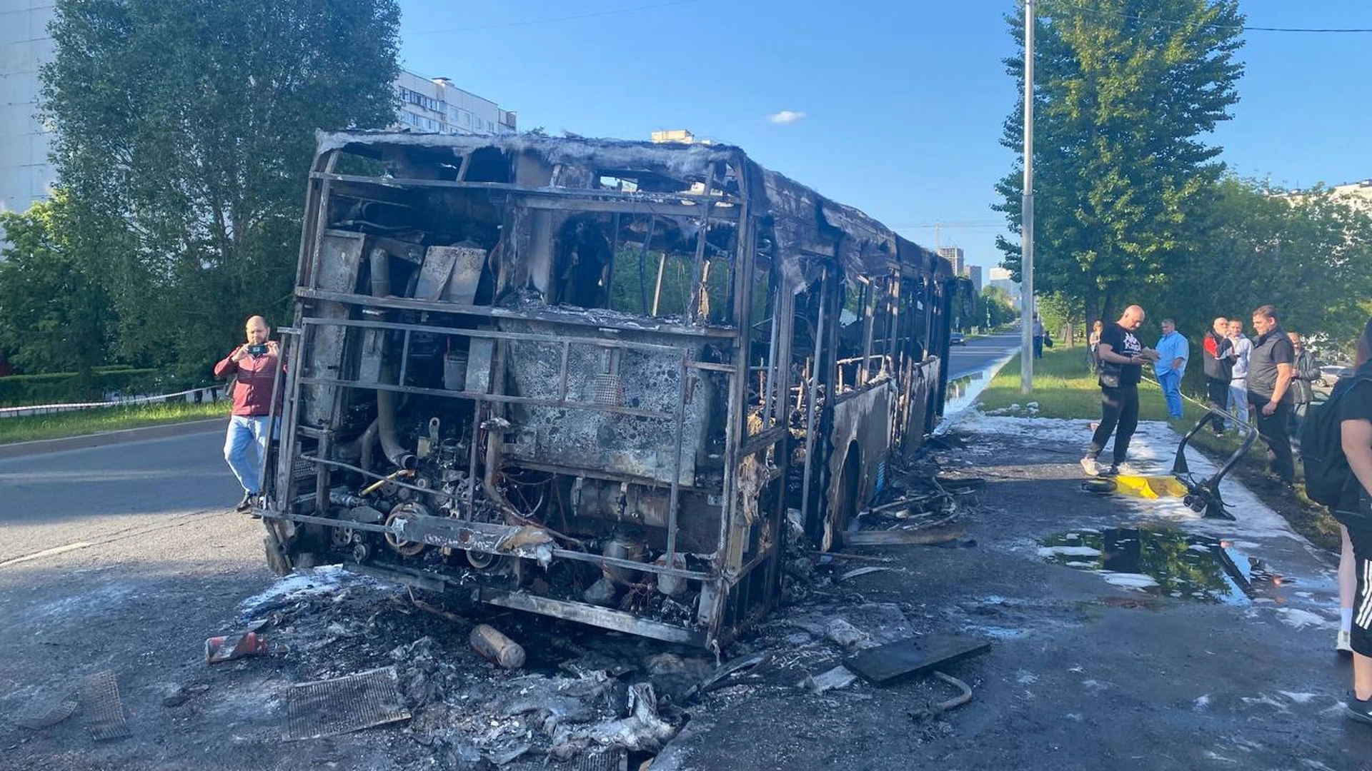 Пассажирский автобус загорелся на юго-востоке Москвы