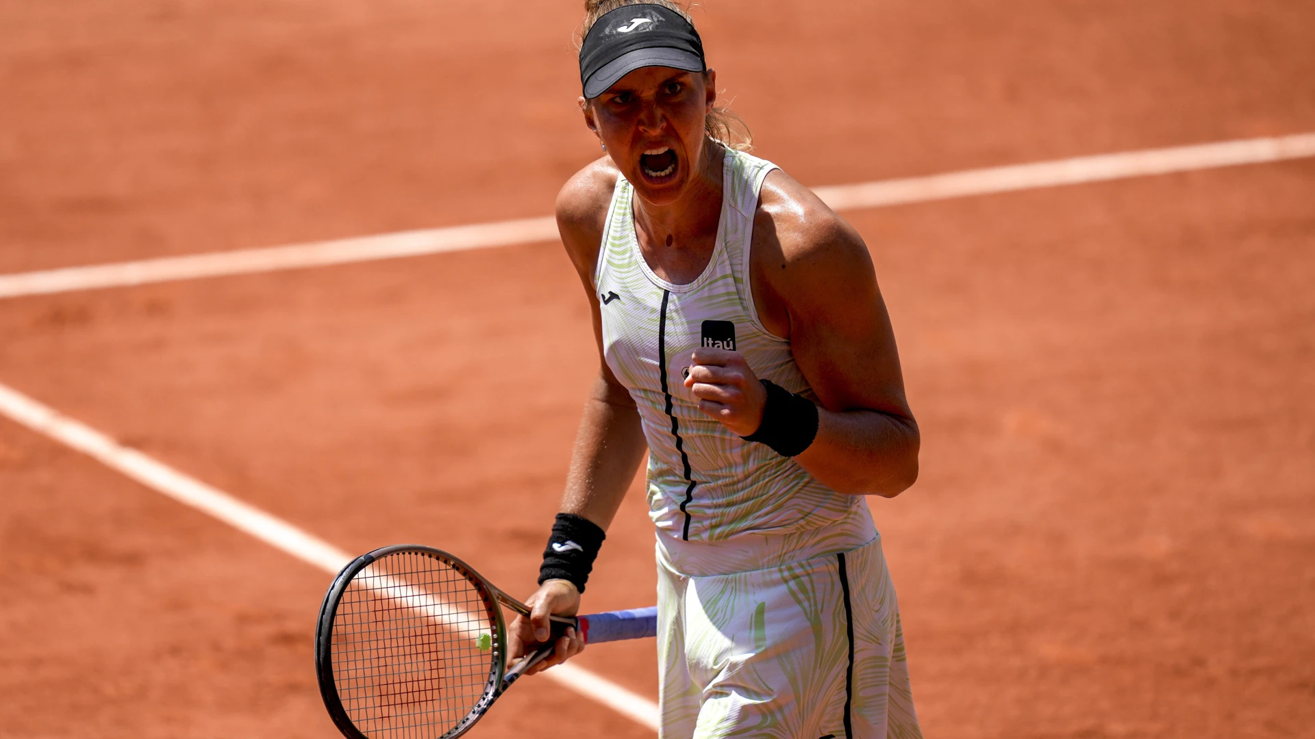 Хаддад-Майя пробилась в полуфинал Roland Garros