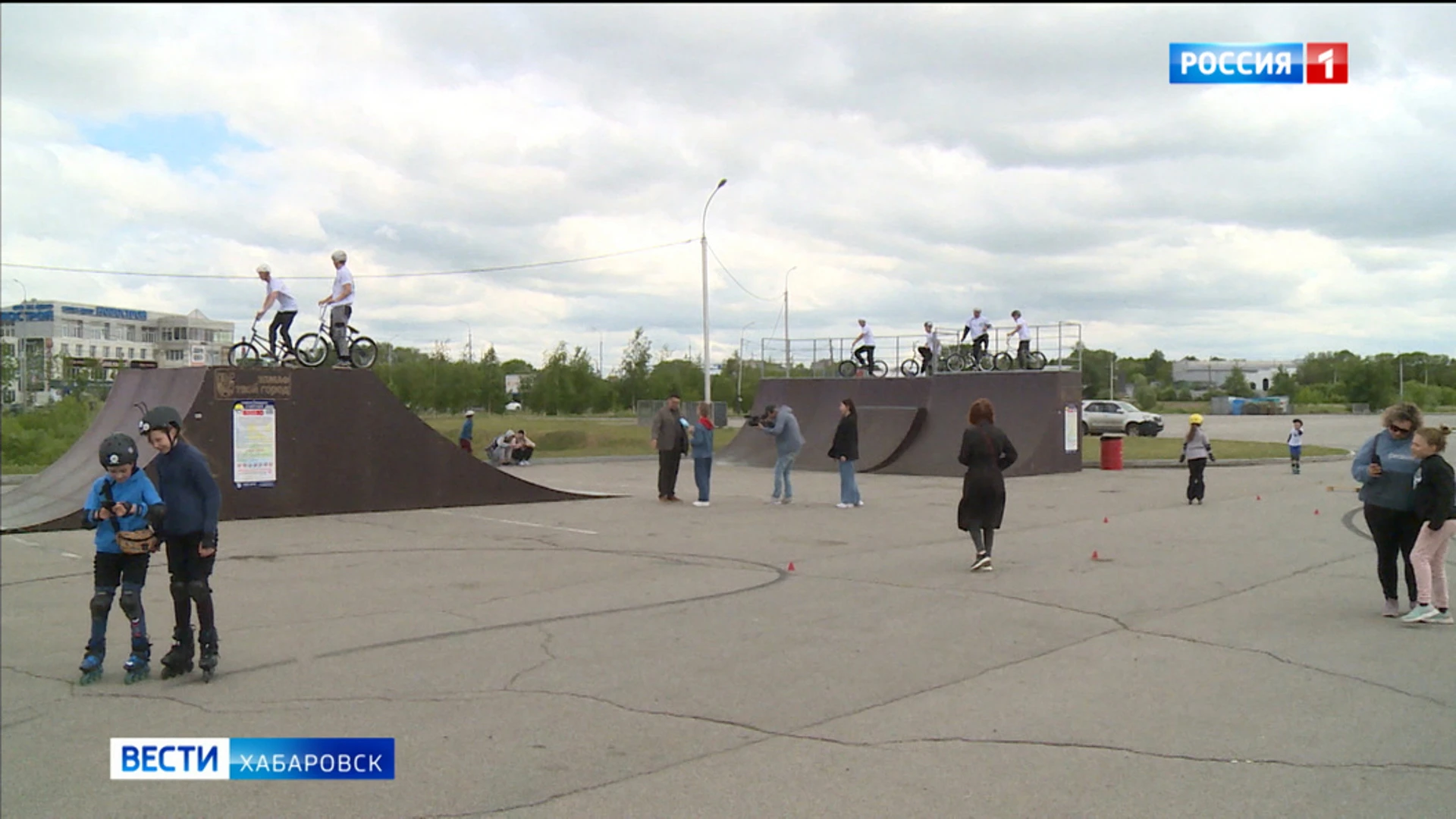 Самый большой на Дальнем Востоке: в Хабаровске открылся скейт-парк