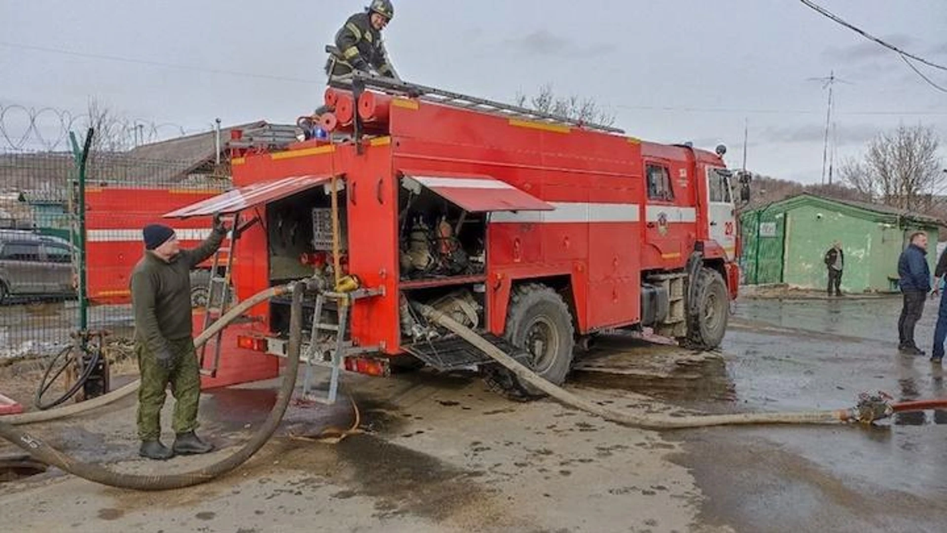 В поселке Молочный сгорела баня