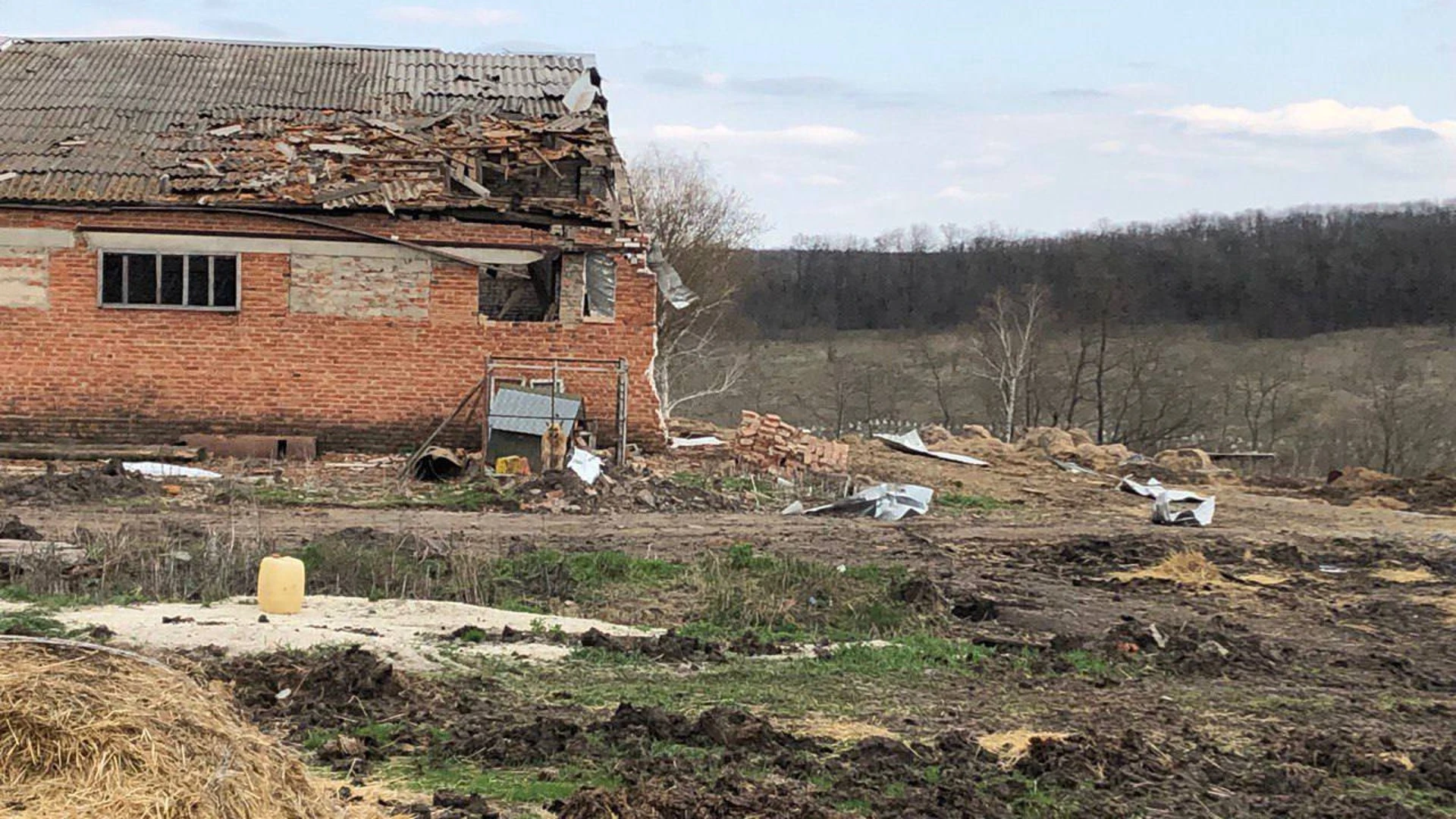 Украинский снаряд попал в жилой дом в Белгородской области