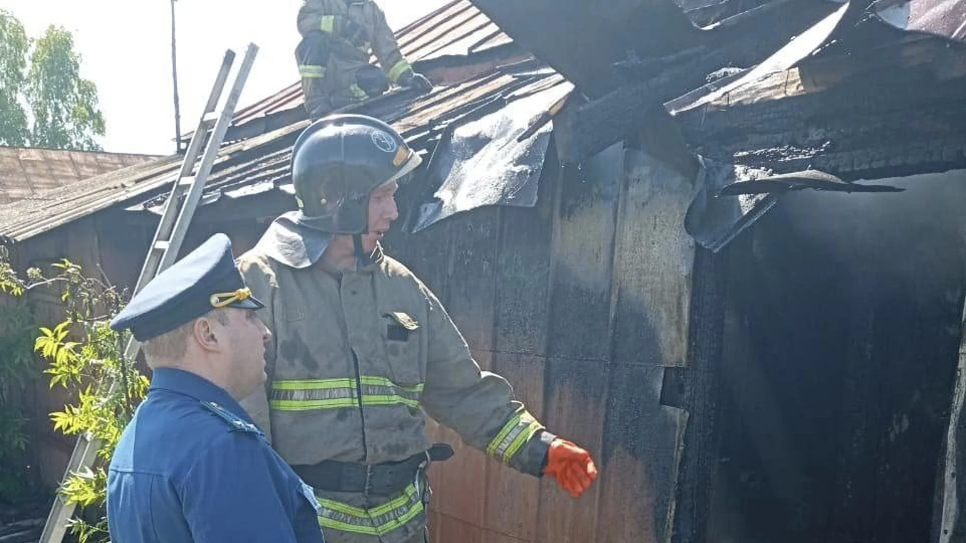 Двое детей погибли в горящем доме в Аркадакском районе