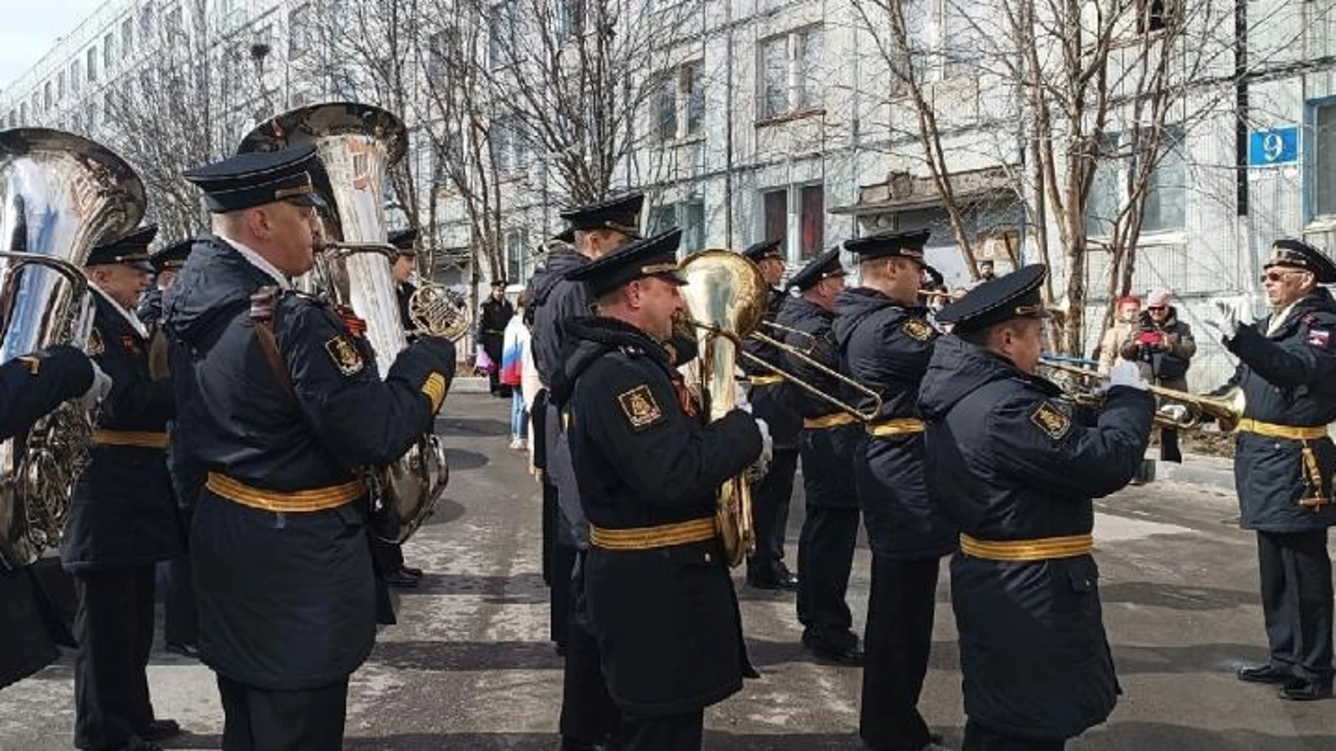 В Полярном состоялись концерты и парады для тех, кто не понаслышке помнит события тяжелых времен Великой Отечественной войны