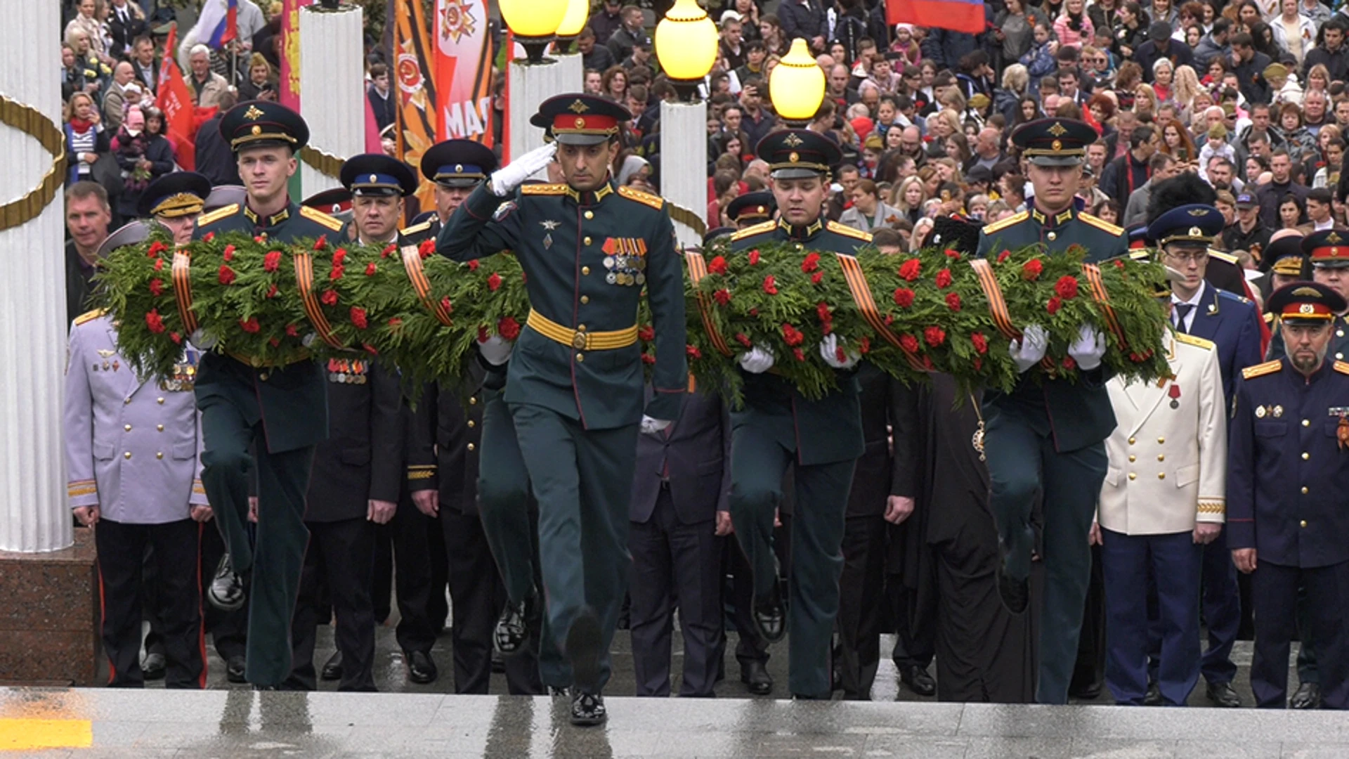 У Вечного Огня в Сочи прошли торжественные мероприятия