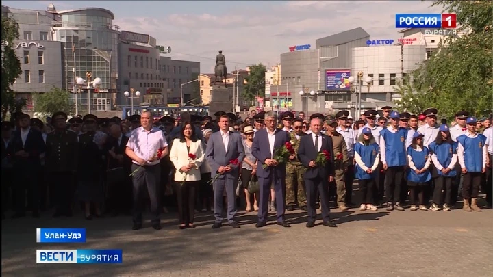 Вести. Бурятия В Улан-Удэ прошла акция "Свеча памяти"