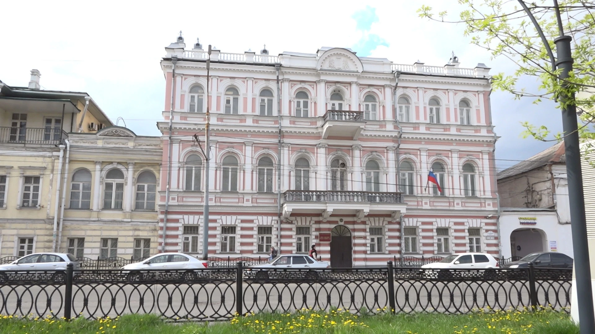 Вину не признает: в Ярославле начался судебный процесс по уголовному делу экс-банкира