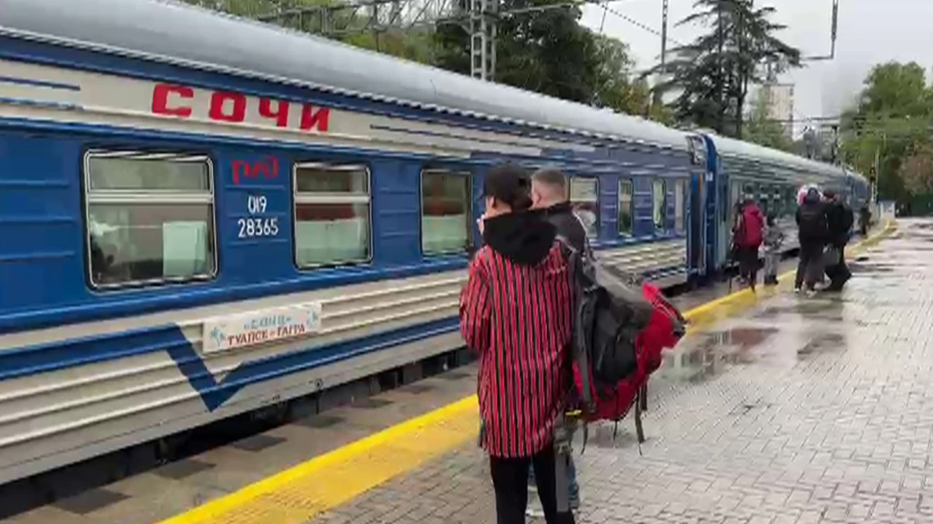 Туристический поезд "Сочи" отправился в первый рейс в Абхазию в новом сезоне