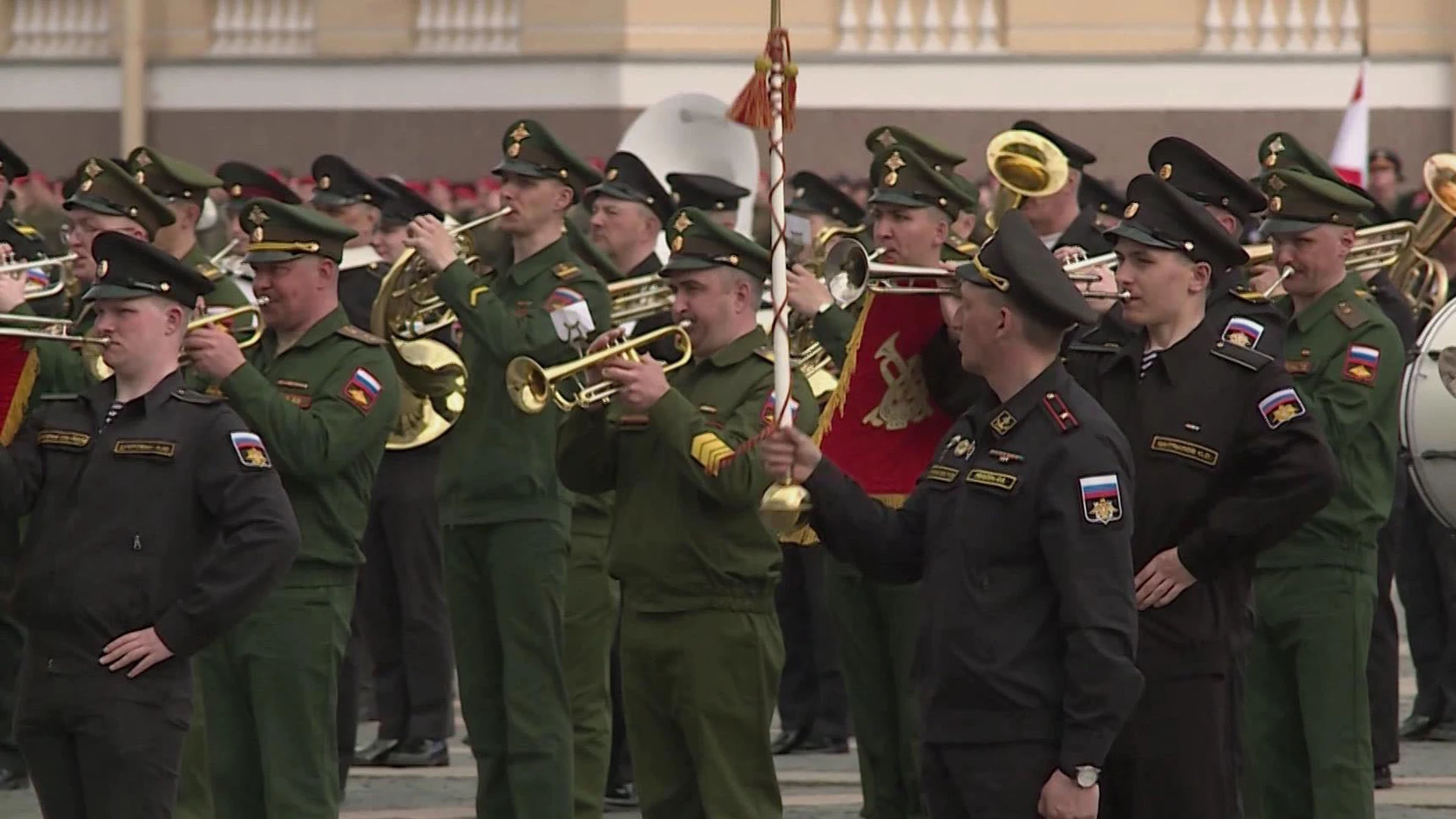 В Петербурге прошла первая репетиция парада Победы