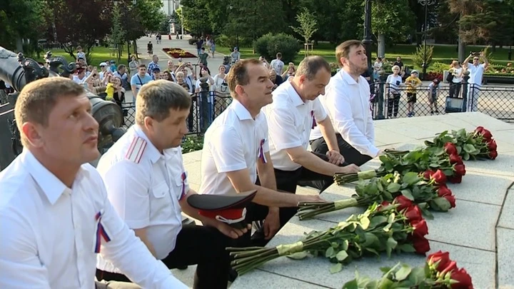 Новости У памятника Екатерине II в Краснодаре прошла торжественная церемония