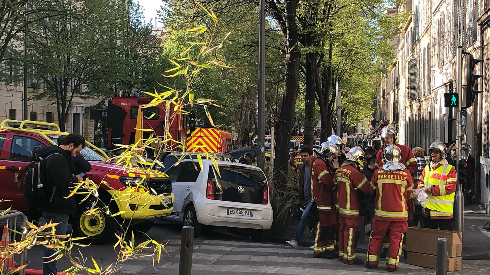 Два человека погибли в результате обрушения зданий в Марселе во Франции